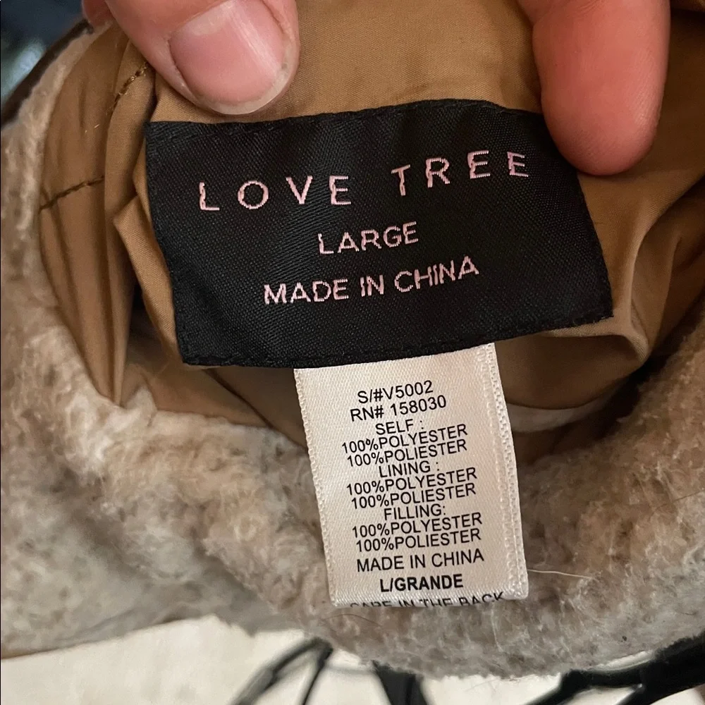 Love Tree Men's Brown Quilted Vest